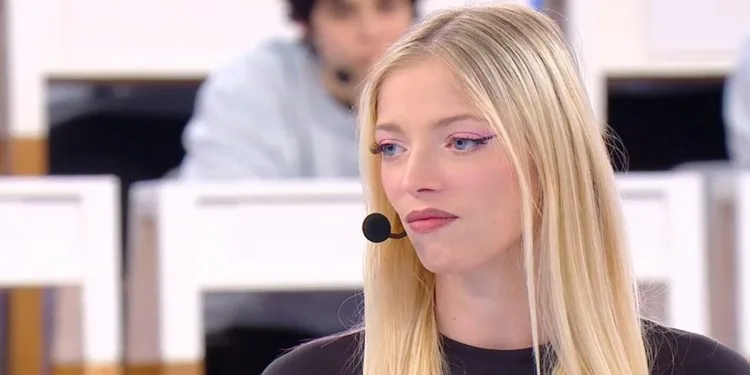 Alena: chi è la prima allieva eliminata di Amici 2024 – Un sogno interrotto troppo presto
