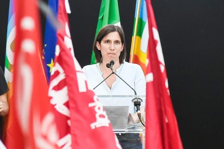 Schlein a Montepulciano attacca Meloni: "La destra porta caos, guerra e recessione" - Baritalia News